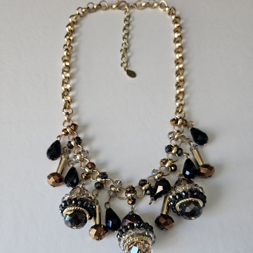 Elegant Gold and Black Statement Necklace
